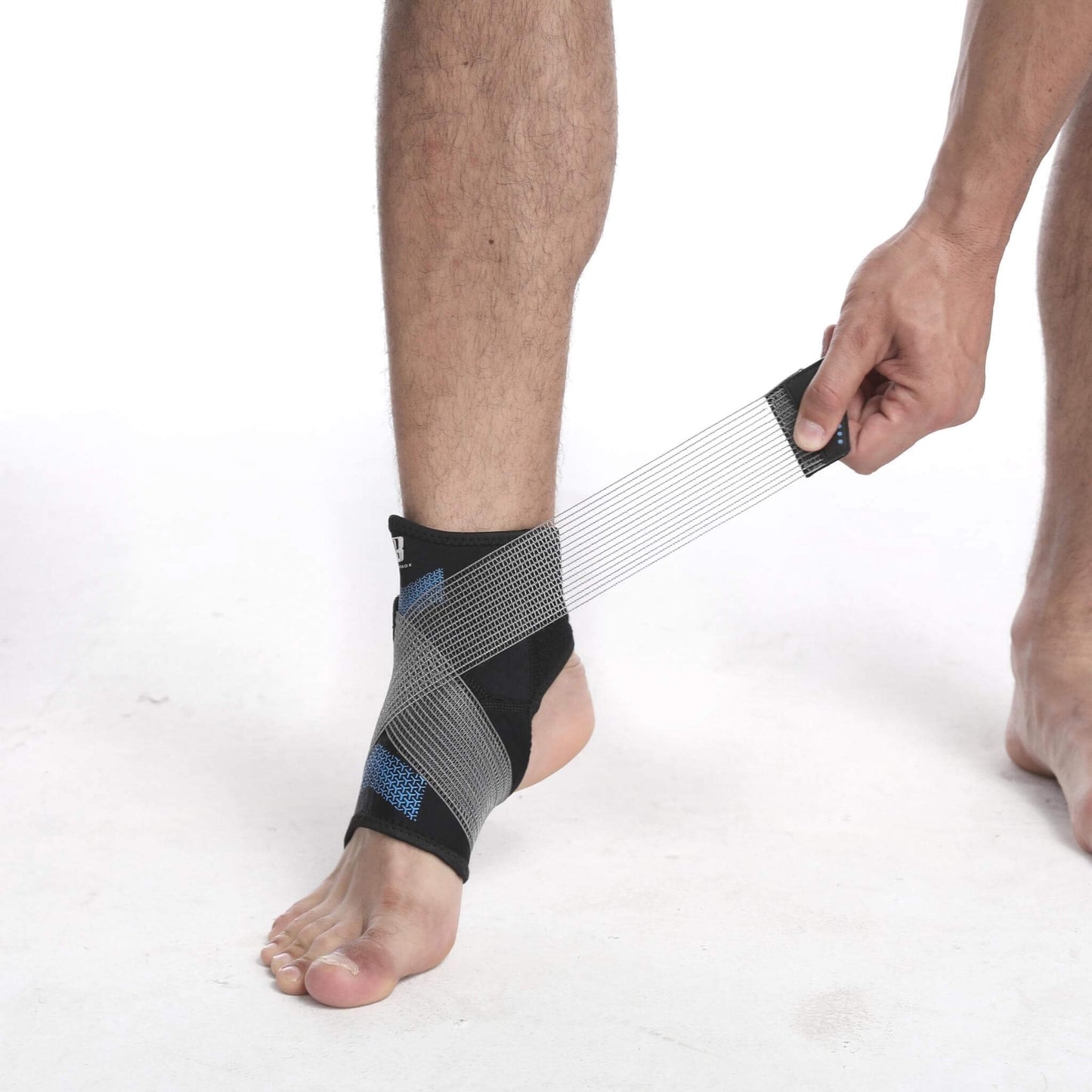 Knöchelstützbandage mit Kompressionsriemen